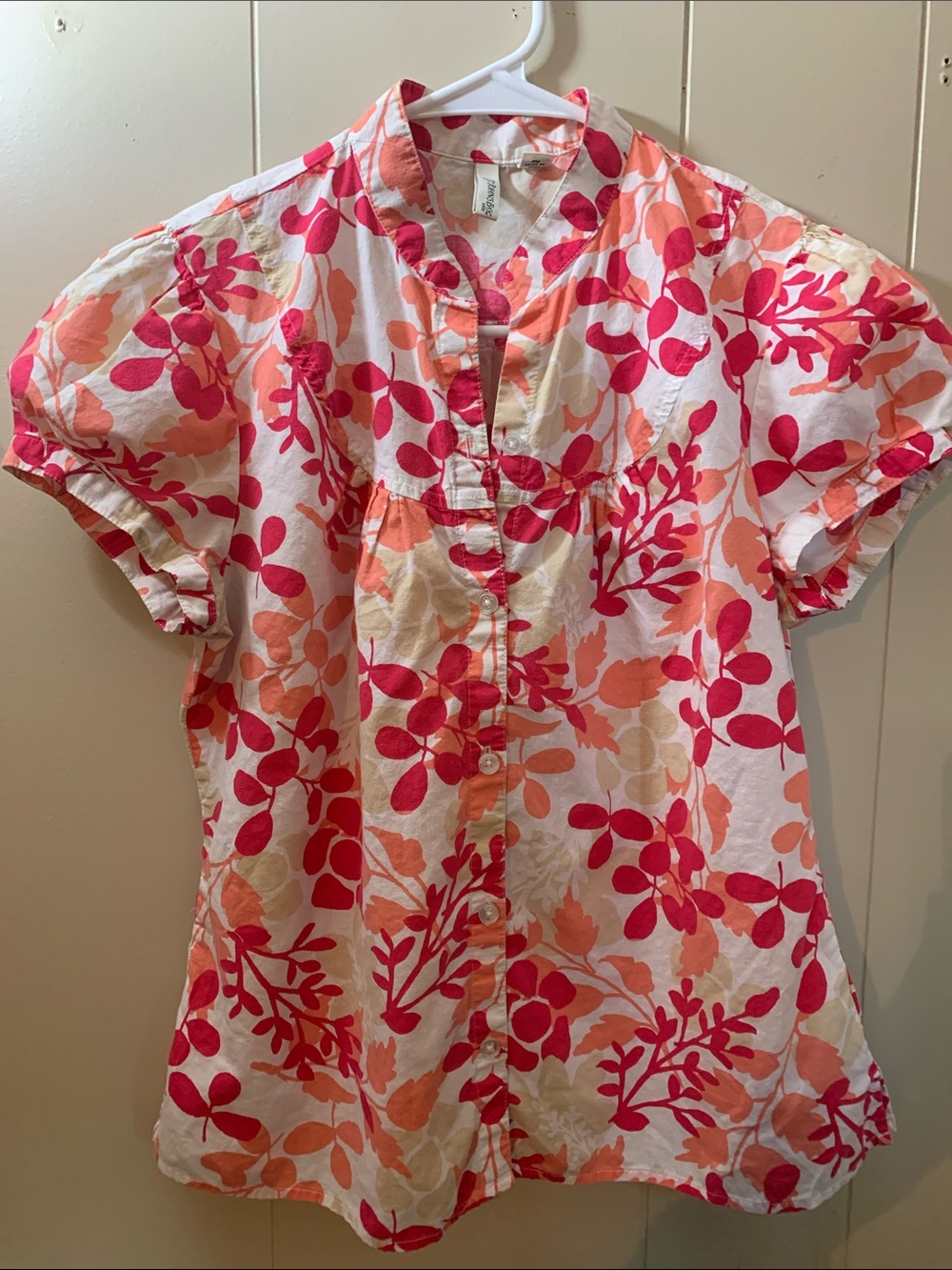 St. John’s Bay White Button-Front Top with Pink & Coral Leaf Print
